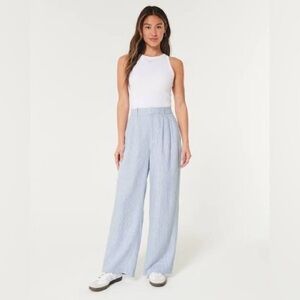 NWT Hollister Ultra High Rise Livvy Wide Leg Blue White Pinstripe Pants Small